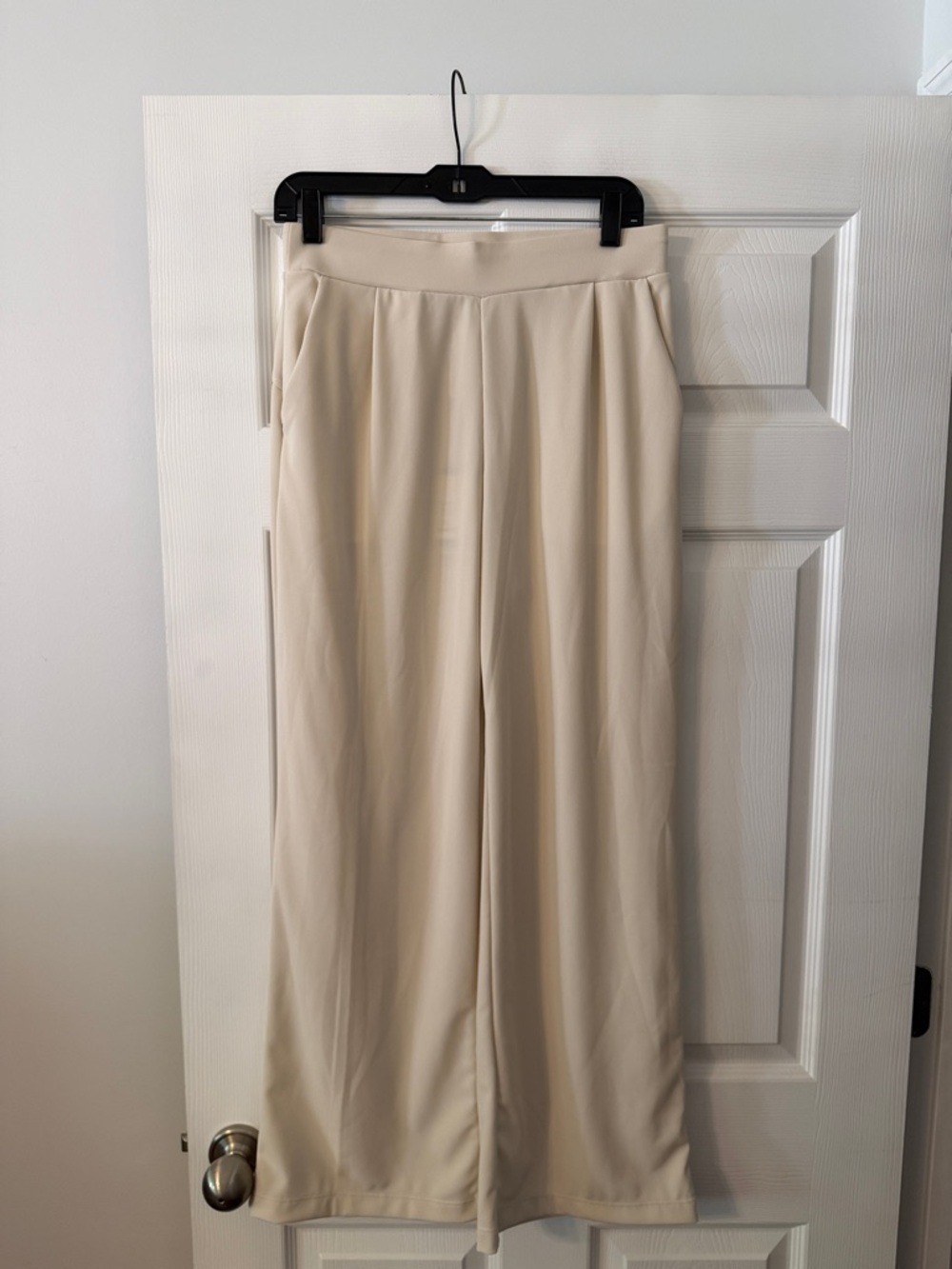 HALARA Cream Wide-Leg Pull-On Pants size M brand new inseam 28” waist 30”